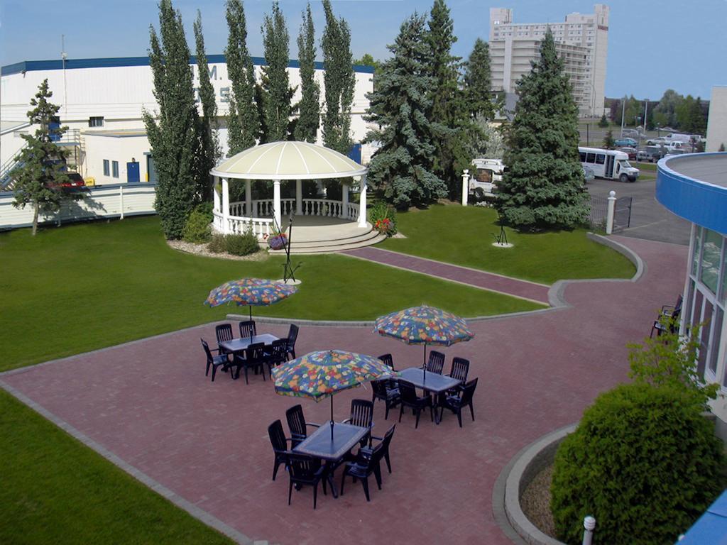 Chateau Louis Hotel & Conference Centre Edmonton Exterior foto